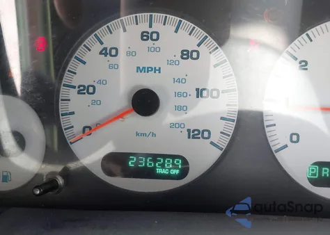 2002 Chrysler Town & Country Ex from USA, damaged, VIN 2C8GP74L92R660682